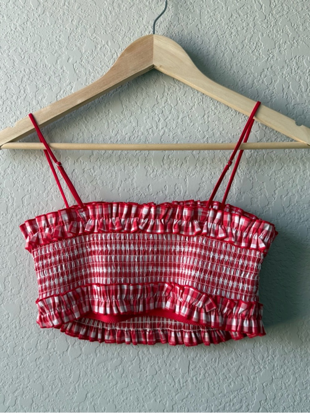 Colsie Red Smocked Ruffle Crop top - Picture 2 of 4